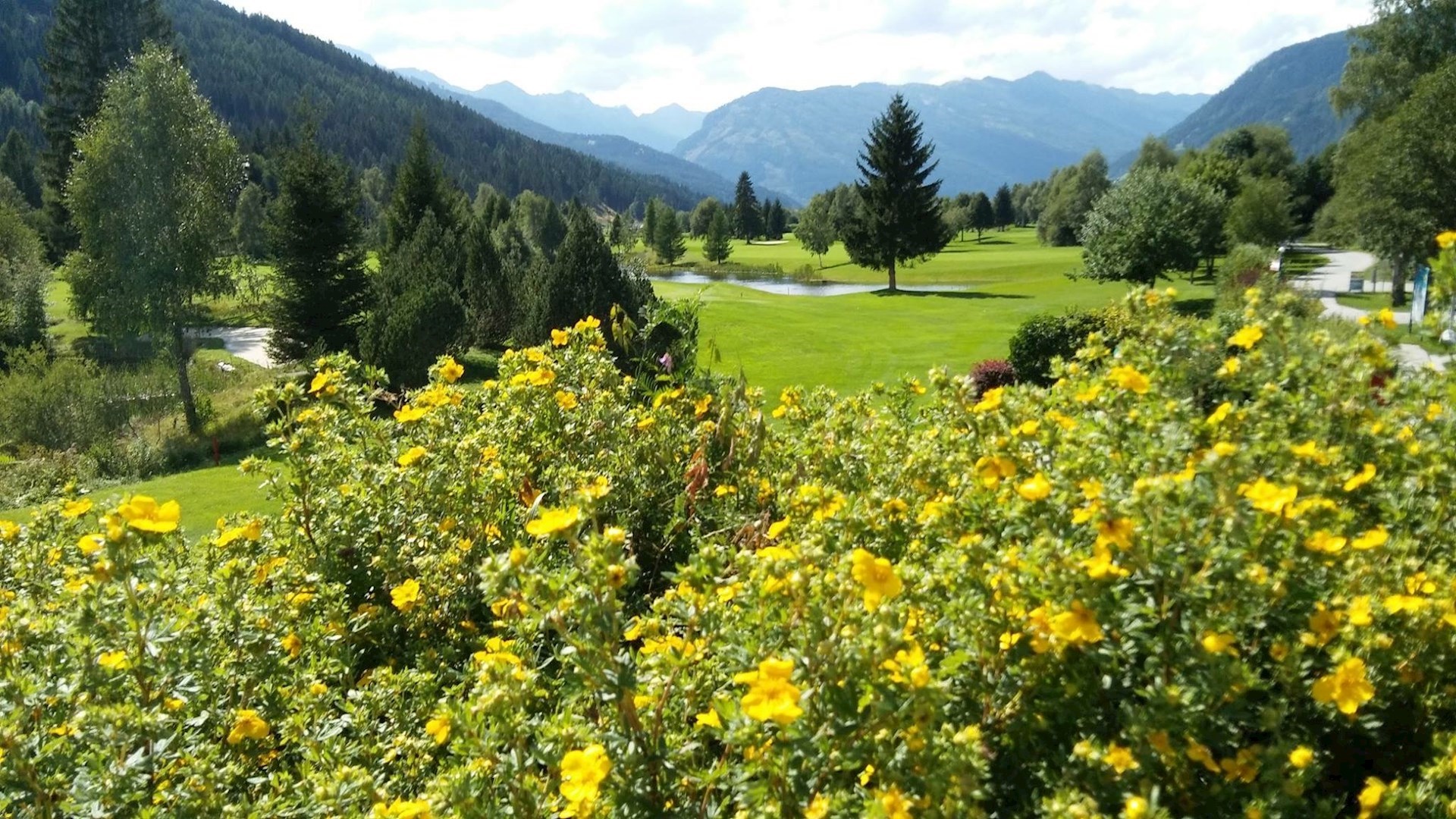Zomerfoto-golfbaan-lungau-salzburgerland-oostenrijk